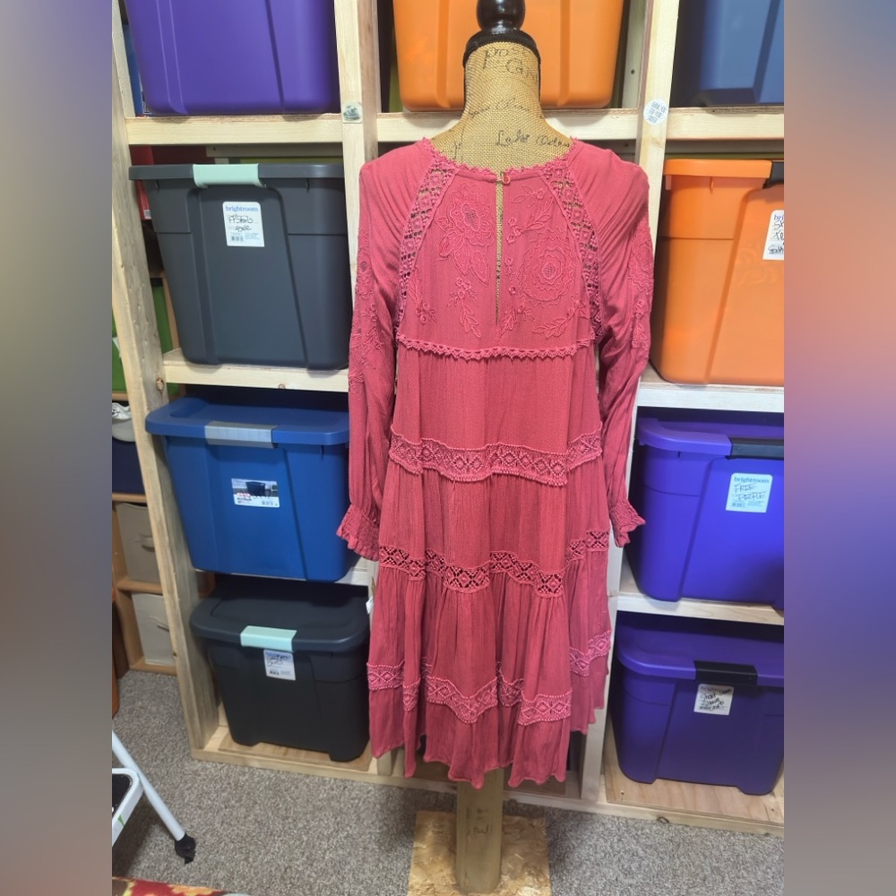 Free People Coral Lace Detail Women's Dress and slip - Picture 2 of 15